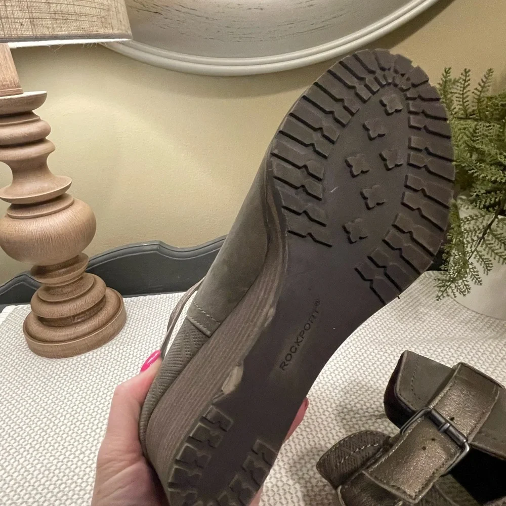 Cobb Hill by Rockport Wedges. Gray with buckle. Size 9. - Picture 6 of 7
